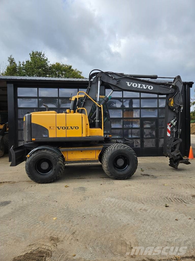 Volvo EW 140 C Колесни екскаватори