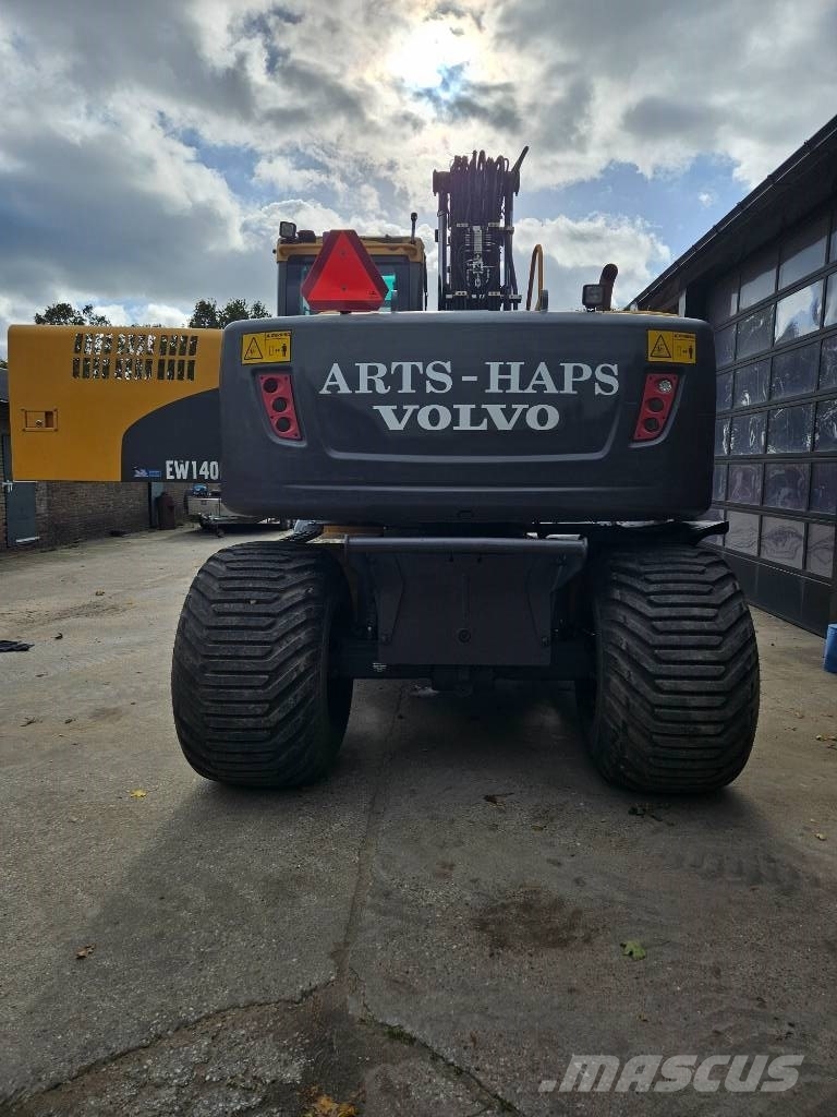 Volvo EW 140 C Колесни екскаватори