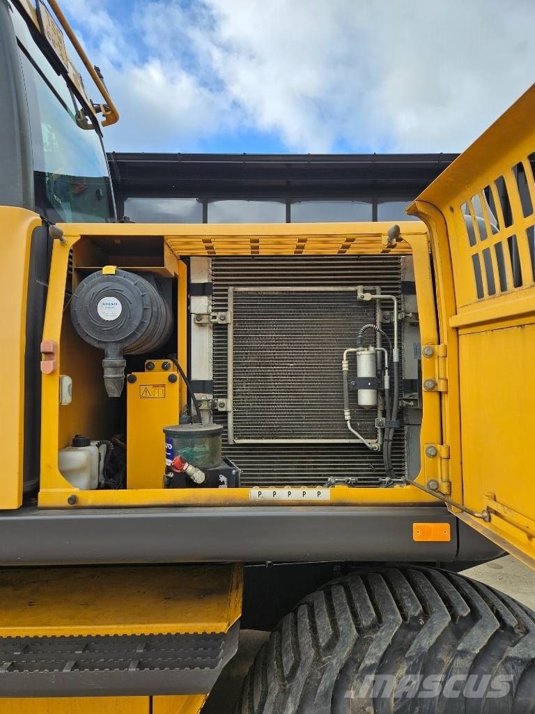 Volvo EW 140 C Колесни екскаватори