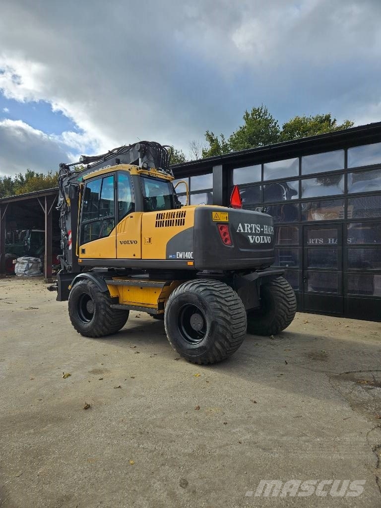 Volvo EW 140 C Колесни екскаватори