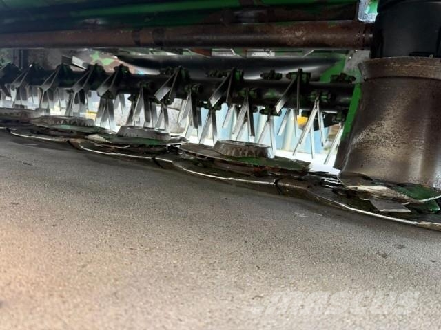 John Deere Achter 331 + Front 228 A Podadoras