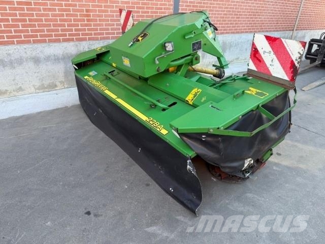 John Deere Achter 331 + Front 228 A Podadoras