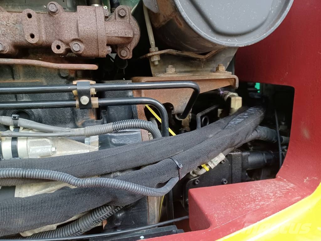 Takeuchi TB 175 W not TB 295 W Lastik tekerli ekskavatörler