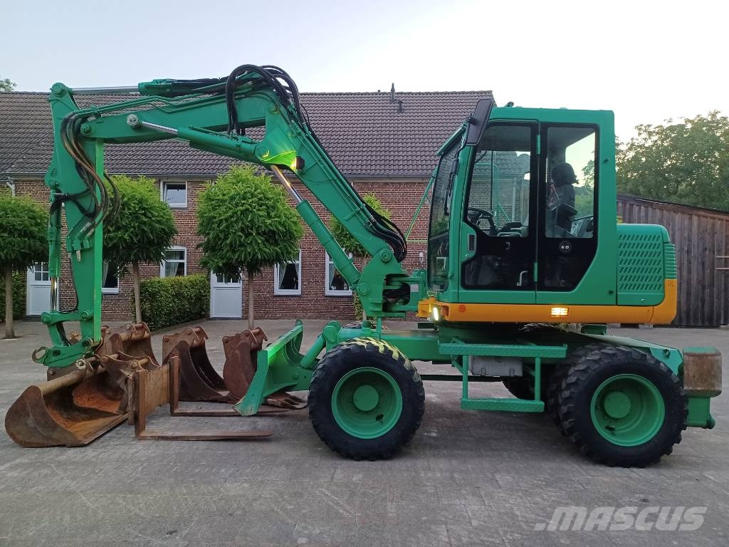Takeuchi TB 175 W not TB 295 W Lastik tekerli ekskavatörler