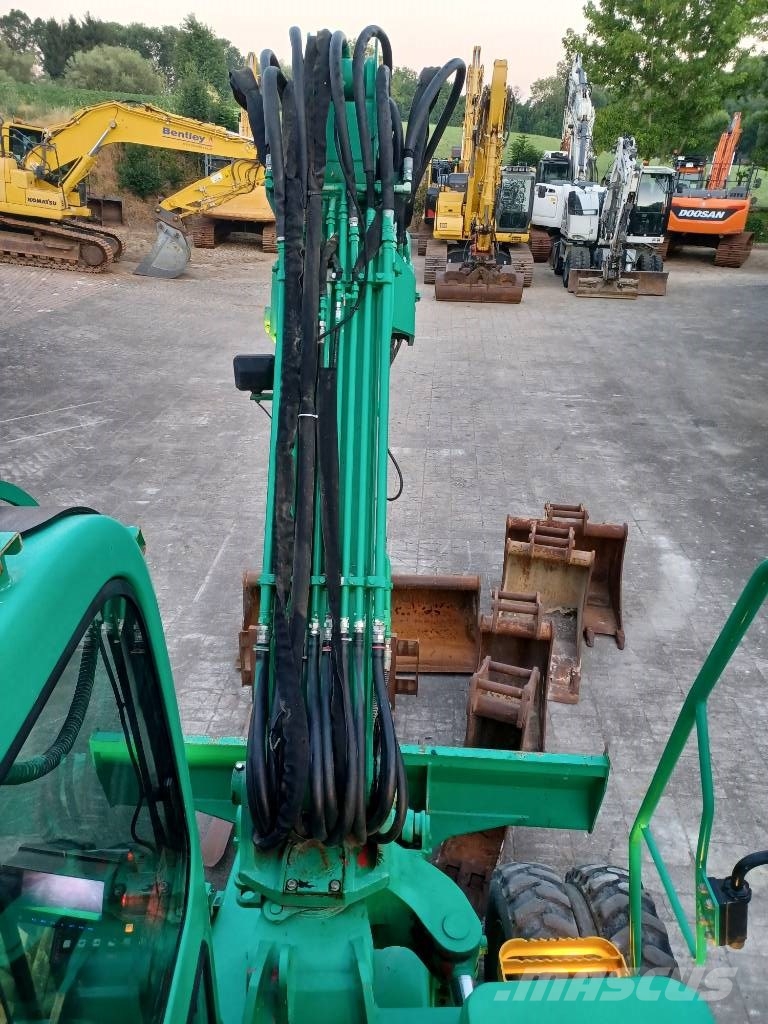 Takeuchi TB 175 W not TB 295 W Lastik tekerli ekskavatörler
