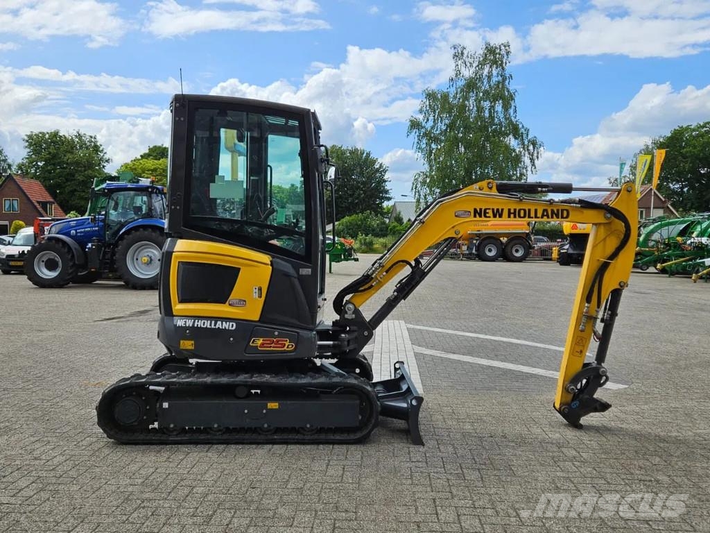 New Holland E25D minikraan ミニクレーン