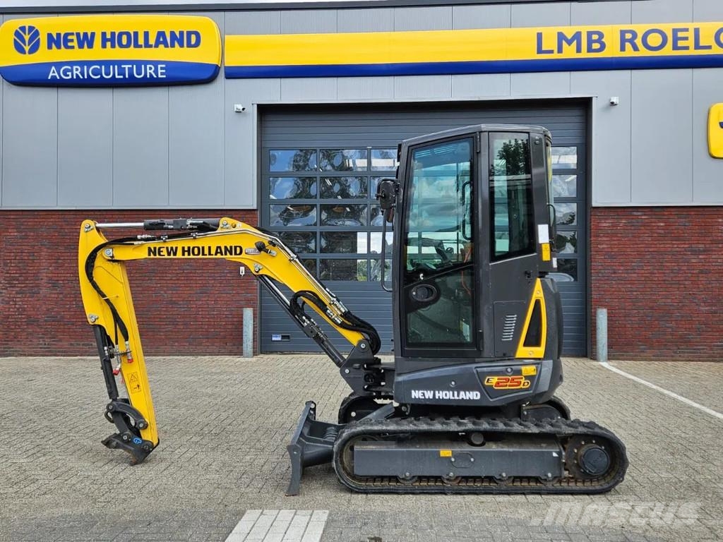 New Holland E25D minikraan ミニクレーン