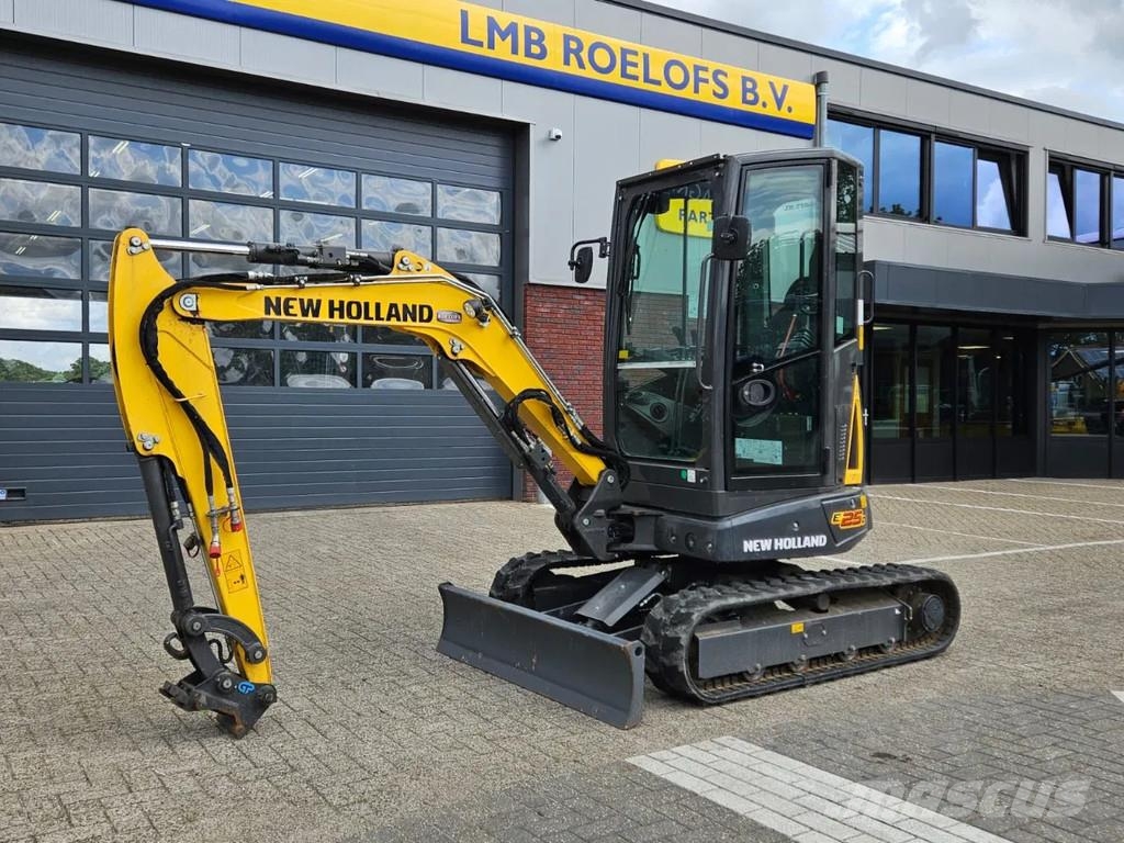 New Holland E25D minikraan ミニクレーン