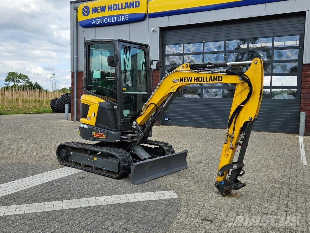 New Holland E25D minikraan ミニクレーン