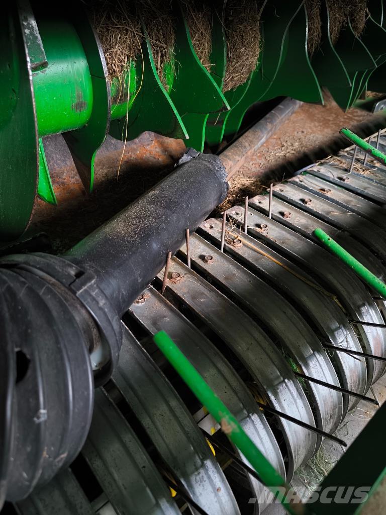 John Deere V461M Pyöröpaalaimet