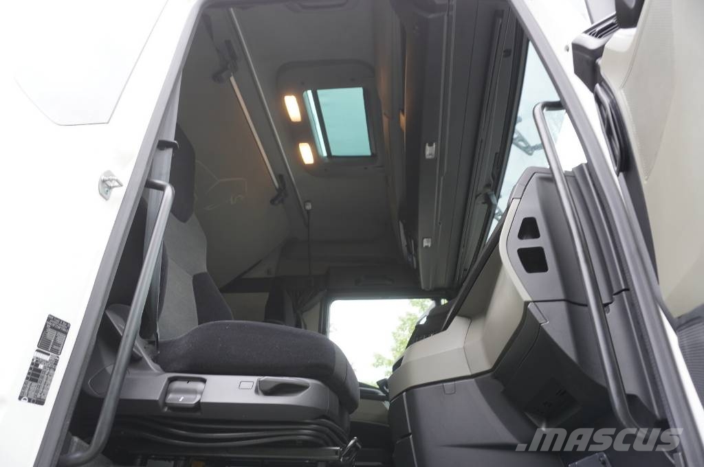 MAN TGX 26.470 6x2-4 / 30 tho. km!!! / Atlas 170.2vb-a Автомобильные краны