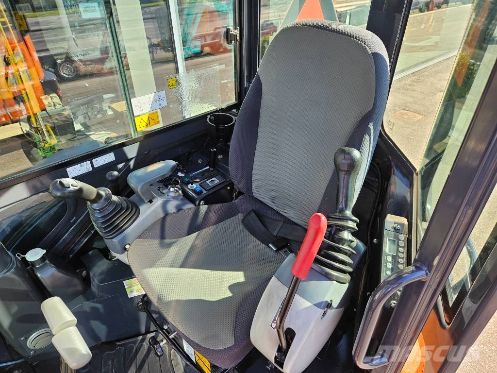 Hitachi ZX 26 U-5 A CR Εκσκαφάκι (διαβολάκι) < 7t