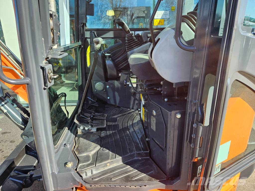 Hitachi ZX 26 U-5 A CR Εκσκαφάκι (διαβολάκι) < 7t