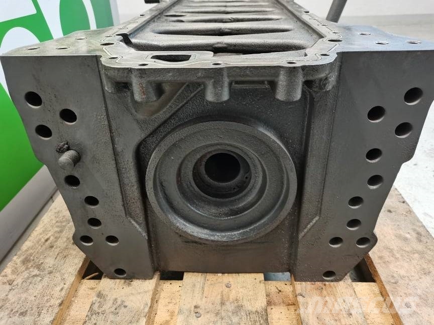 Fendt 936 Vario {TCD 2013 L06 4V} oil pan Motoren