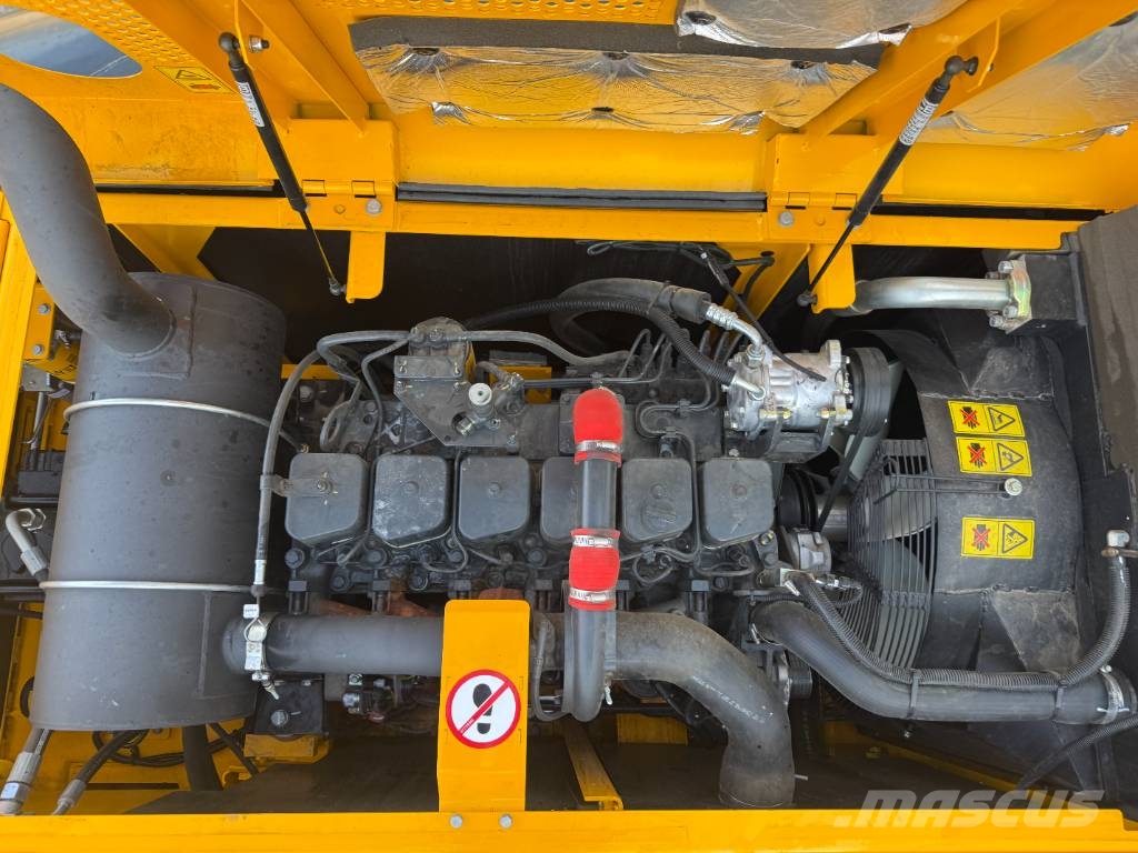 JCB 205 *2026 Model* New / Unused / Hammer Lines 大型油圧ショベル12t以上(パワーショベル・ユンボ)