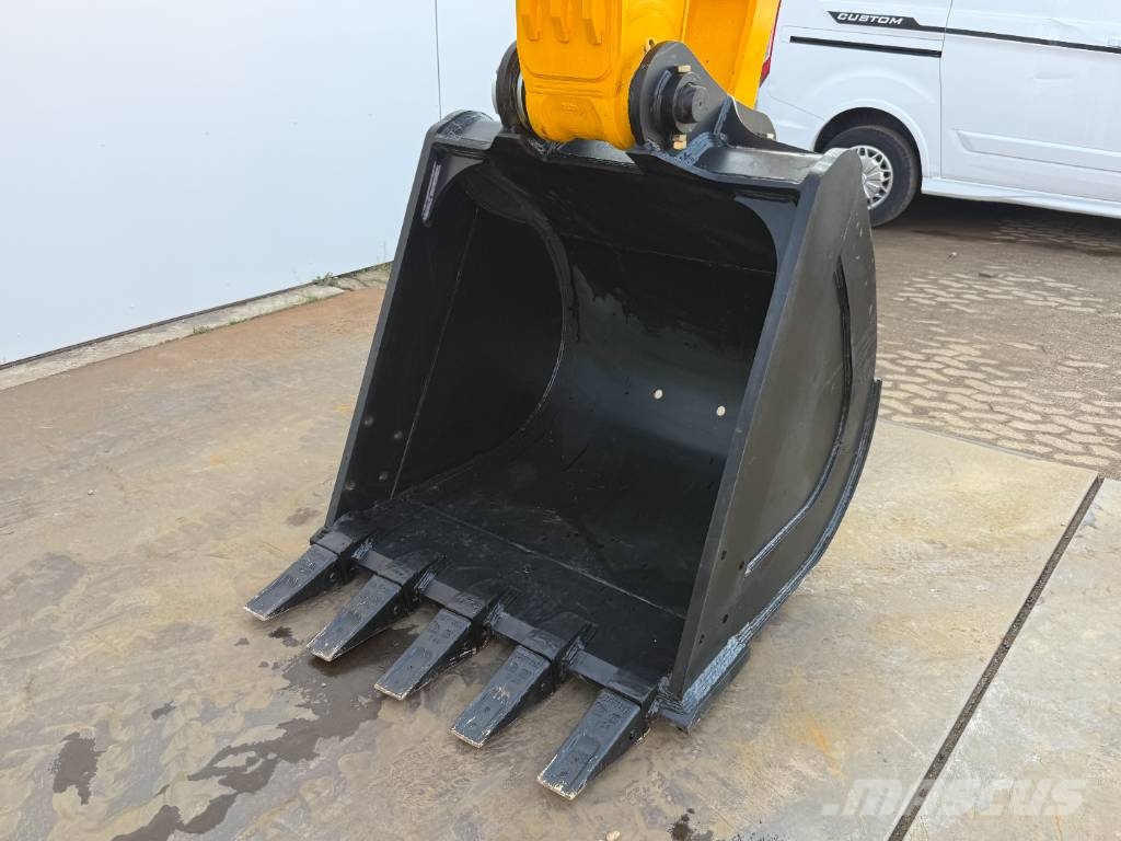 JCB 205 *2026 Model* New / Unused / Hammer Lines 大型油圧ショベル12t以上(パワーショベル・ユンボ)