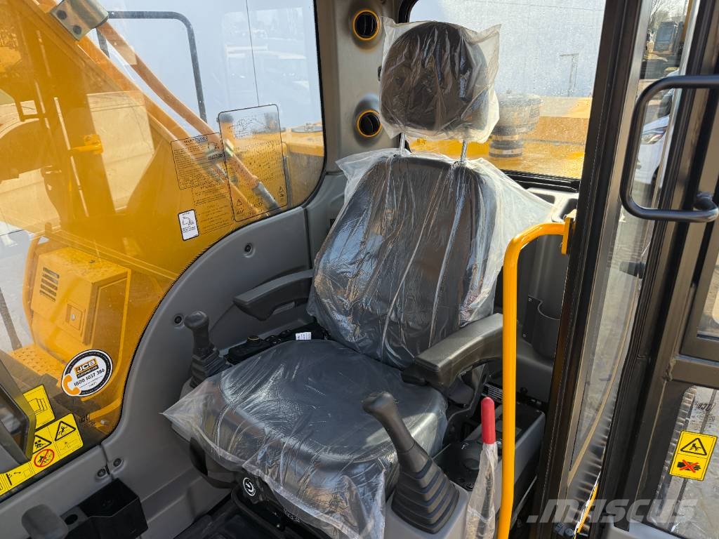 JCB 205 *2026 Model* New / Unused / Hammer Lines 大型油圧ショベル12t以上(パワーショベル・ユンボ)