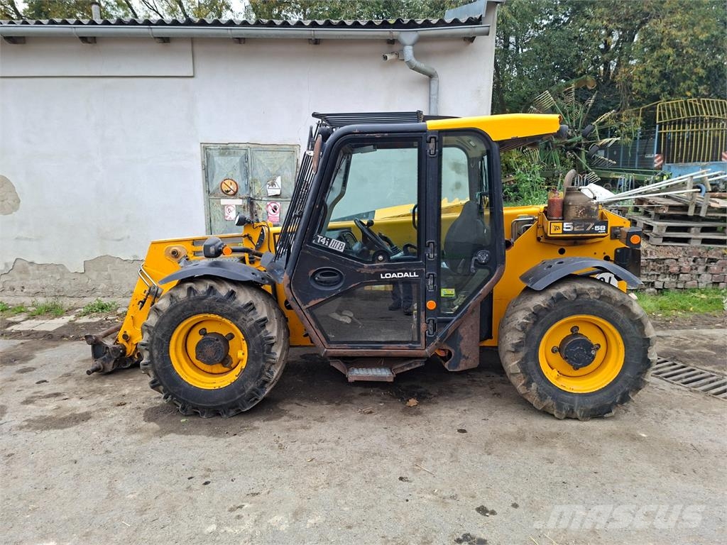 JCB 527-58 AGRI 4X4 Outros Florestal