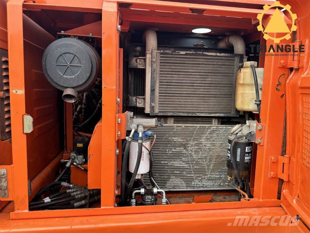 Doosan DX 120 Excavatoare pe șenile
