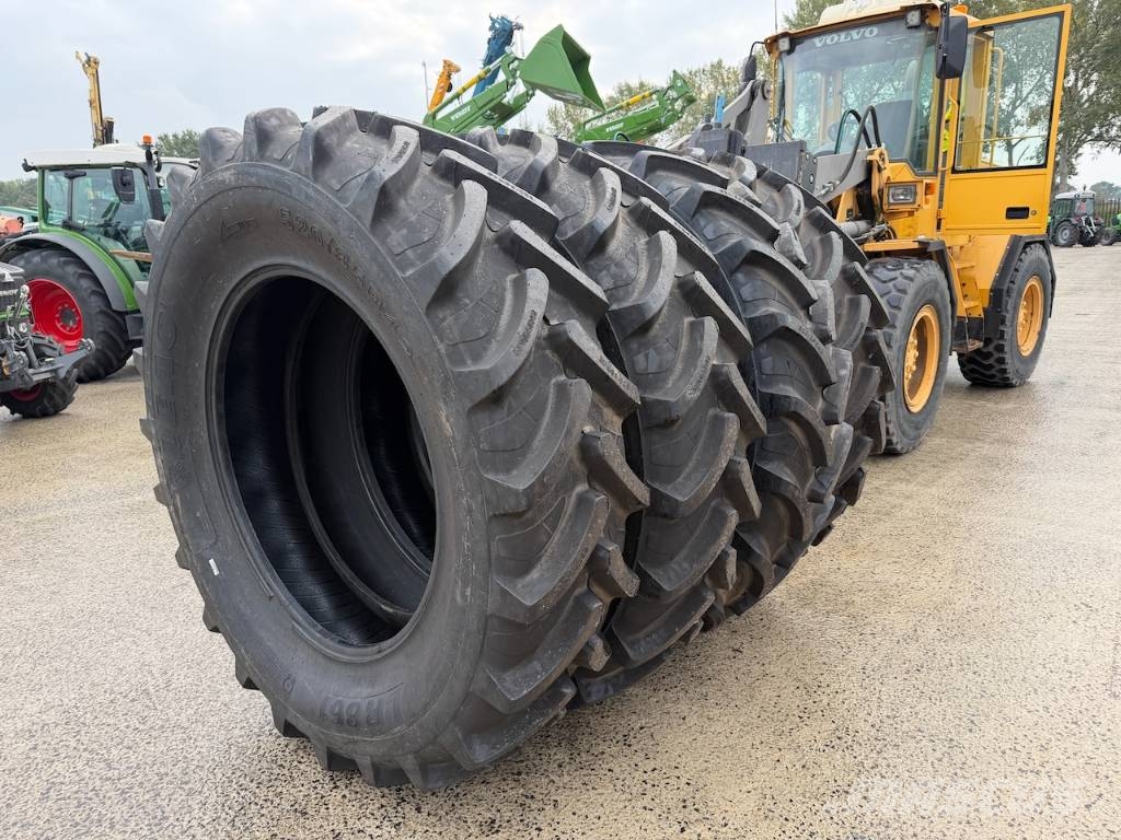 Agri banden / tires 520/85R42 set (4x) New Tyres, wheels and rims