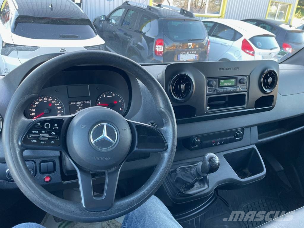 Mercedes-Benz 515 CDI Autobasculanta