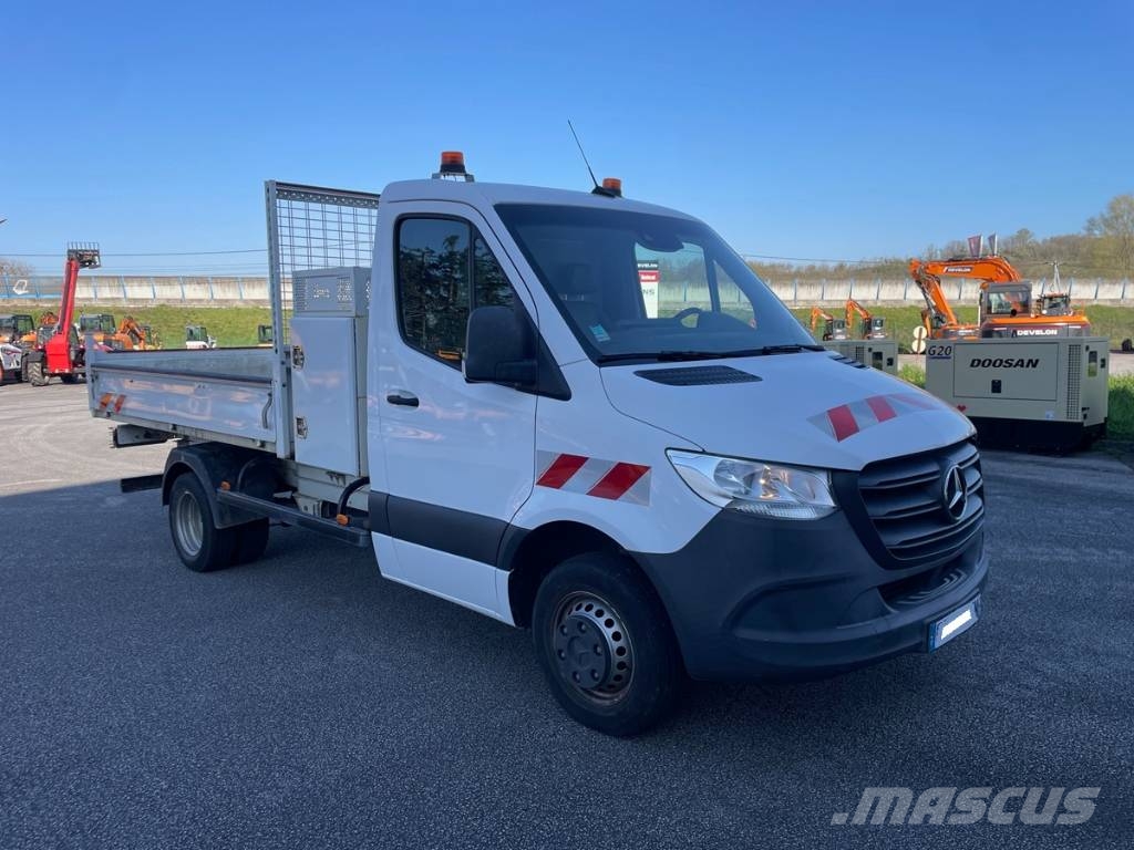 Mercedes-Benz 515 CDI Autobasculanta