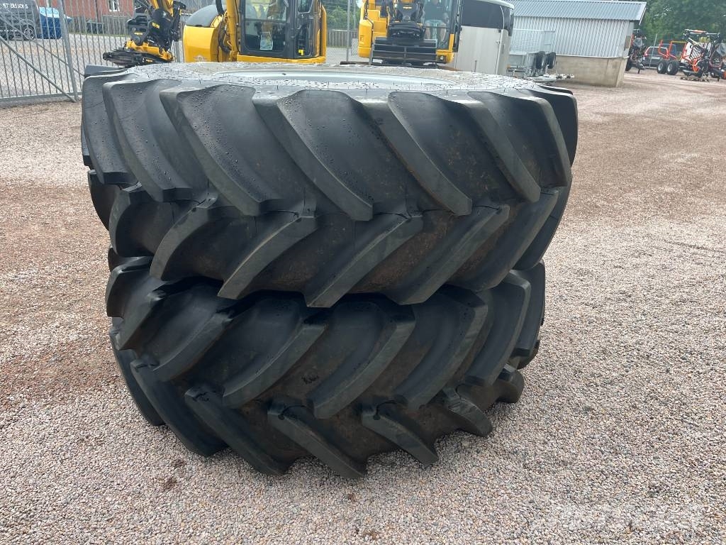 Michelin 650/85-38 Tyres, wheels and rims
