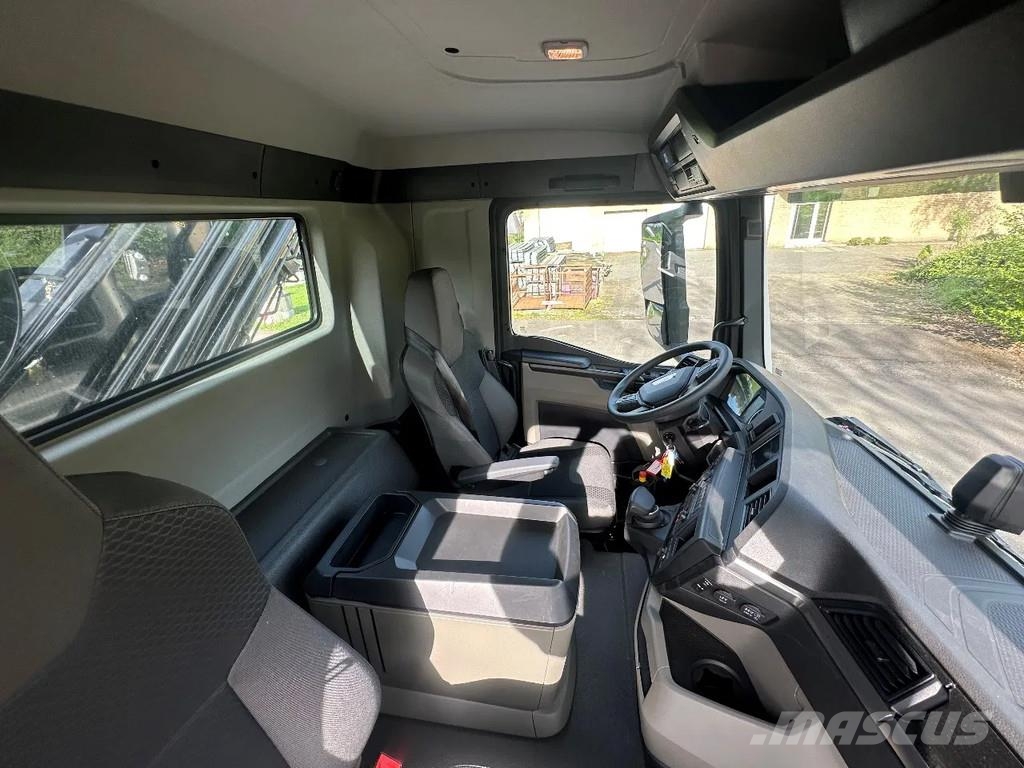 MAN TGS 35.520 TGS 35.520 8x4 Abrollkipper + Kran HIAB Hook lift trucks