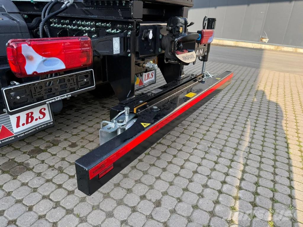 MAN TGS 35.520 TGS 35.520 8x4 Abrollkipper + Kran HIAB Hook lift trucks