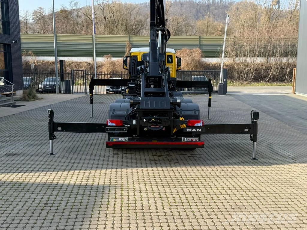 MAN TGS 35.520 TGS 35.520 8x4 Abrollkipper + Kran HIAB Hook lift trucks