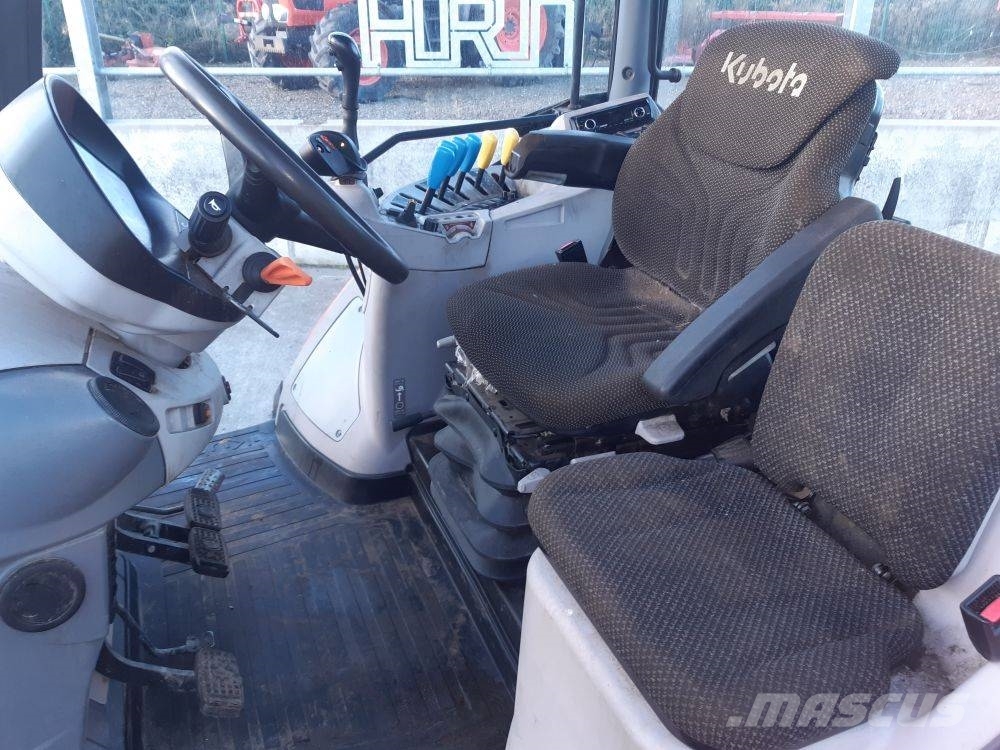 Kubota M 7151 Traktory