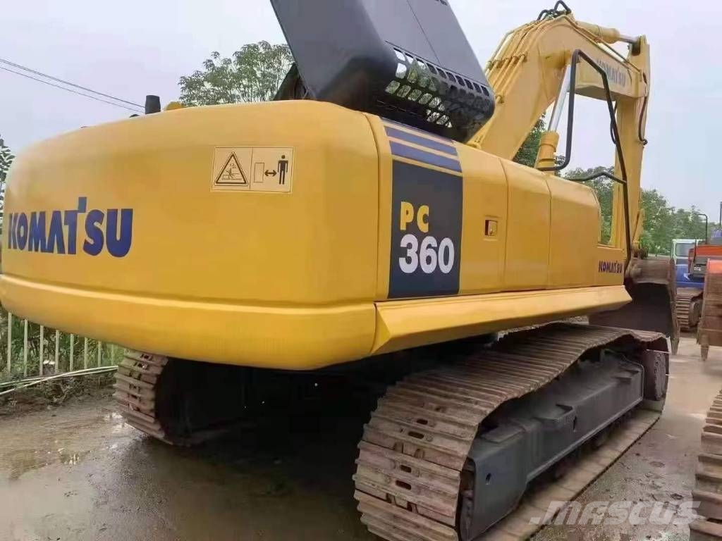 Komatsu PC360 حفارات زحافة