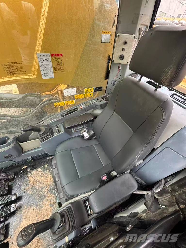 CAT 390 D L ME Raupenbagger