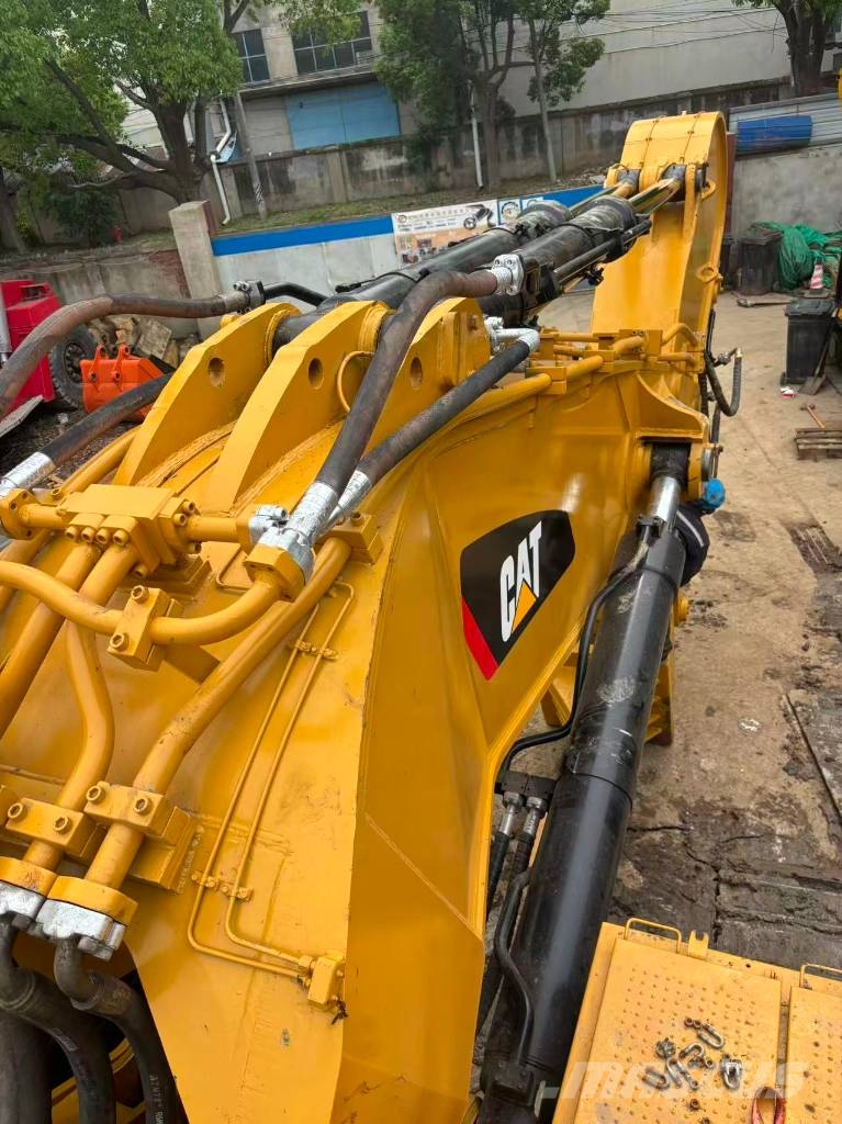 CAT 390 D L ME Raupenbagger