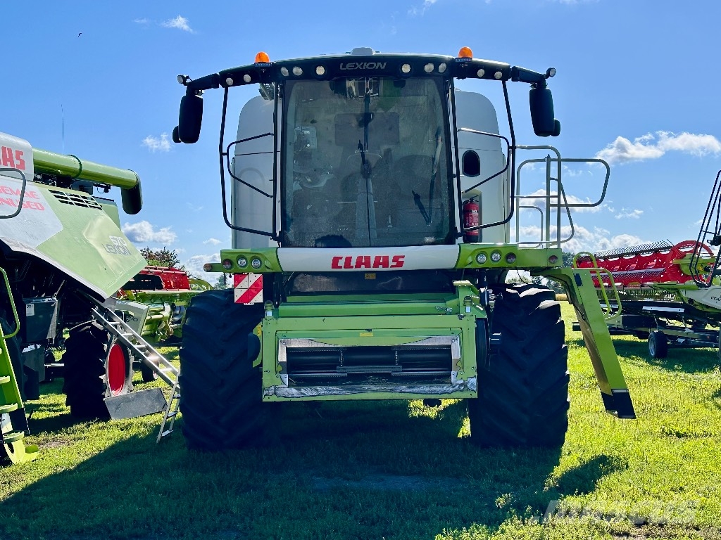 CLAAS Lexion 670 콤바인 수확기