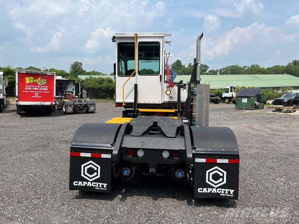 Capacity TJ5000 DOT جرارات صالات المطارات