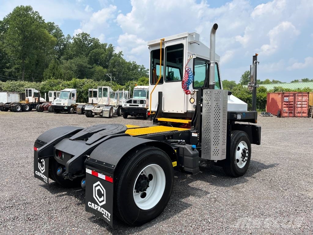 Capacity TJ5000 DOT جرارات صالات المطارات