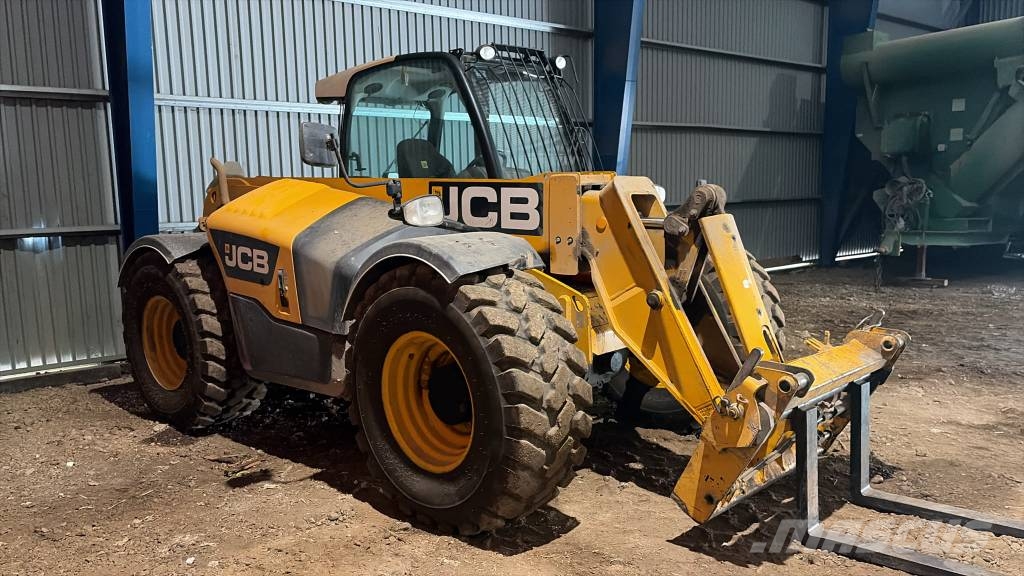 JCB 541-70 AGS Сельскохозяйственные телескопические погрузчики