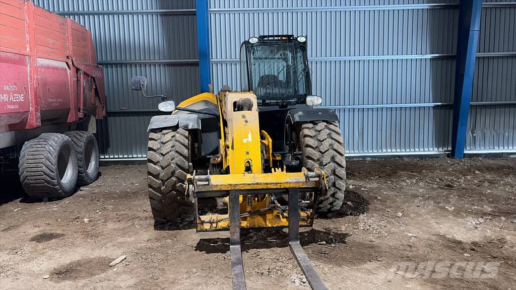 JCB 541-70 AGS Сельскохозяйственные телескопические погрузчики