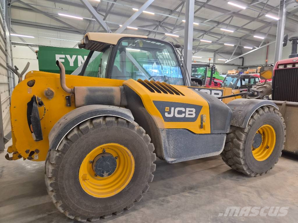 JCB 541-70 AGS Tarimsal teleskopik yükleyiciler