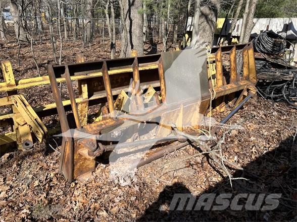 Komatsu D65PX Rippere