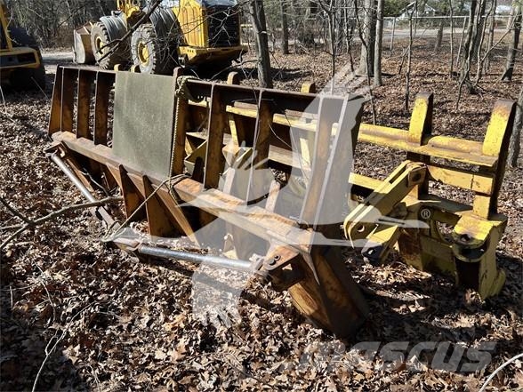 Komatsu D65PX Rippere