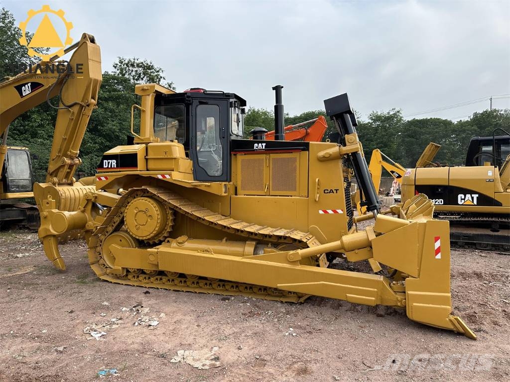 CAT D 7 R lánctalpas dózerek