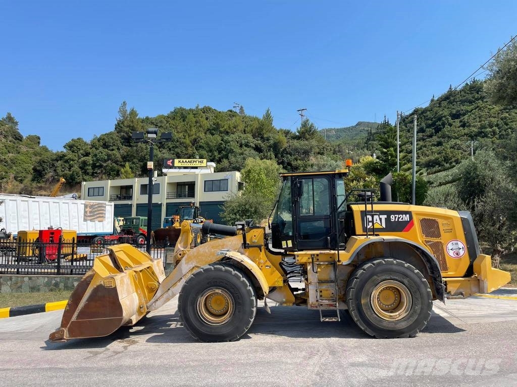 CAT 972M II Gumikerekes homlokrakodók