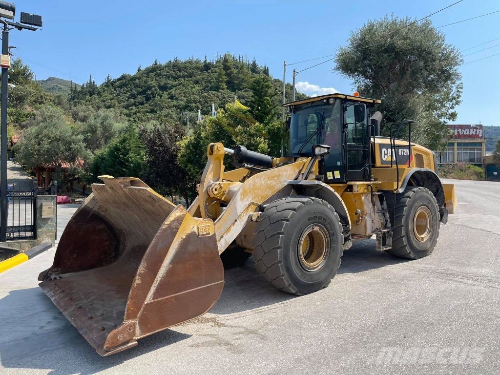 CAT 972M II Gumikerekes homlokrakodók