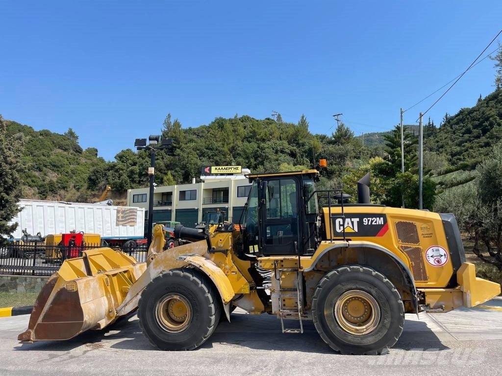 CAT 972M II Gumikerekes homlokrakodók