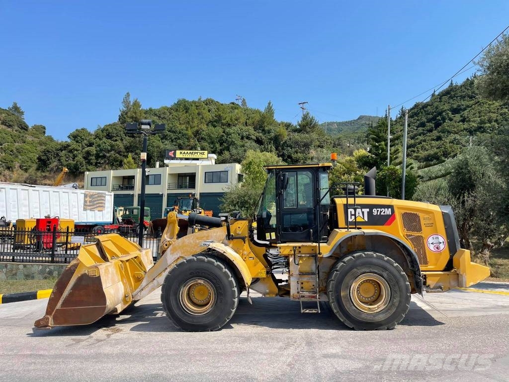 CAT 972M II Gumikerekes homlokrakodók