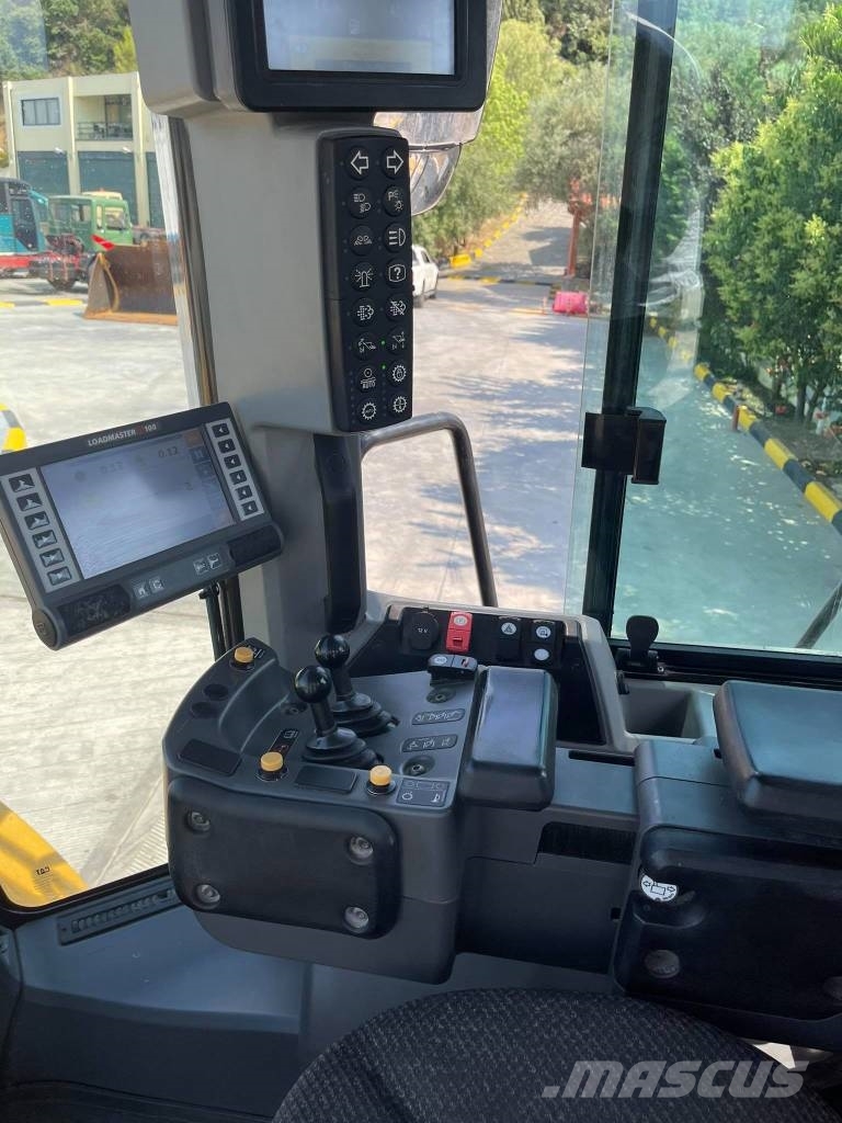 CAT 972M II Gumikerekes homlokrakodók