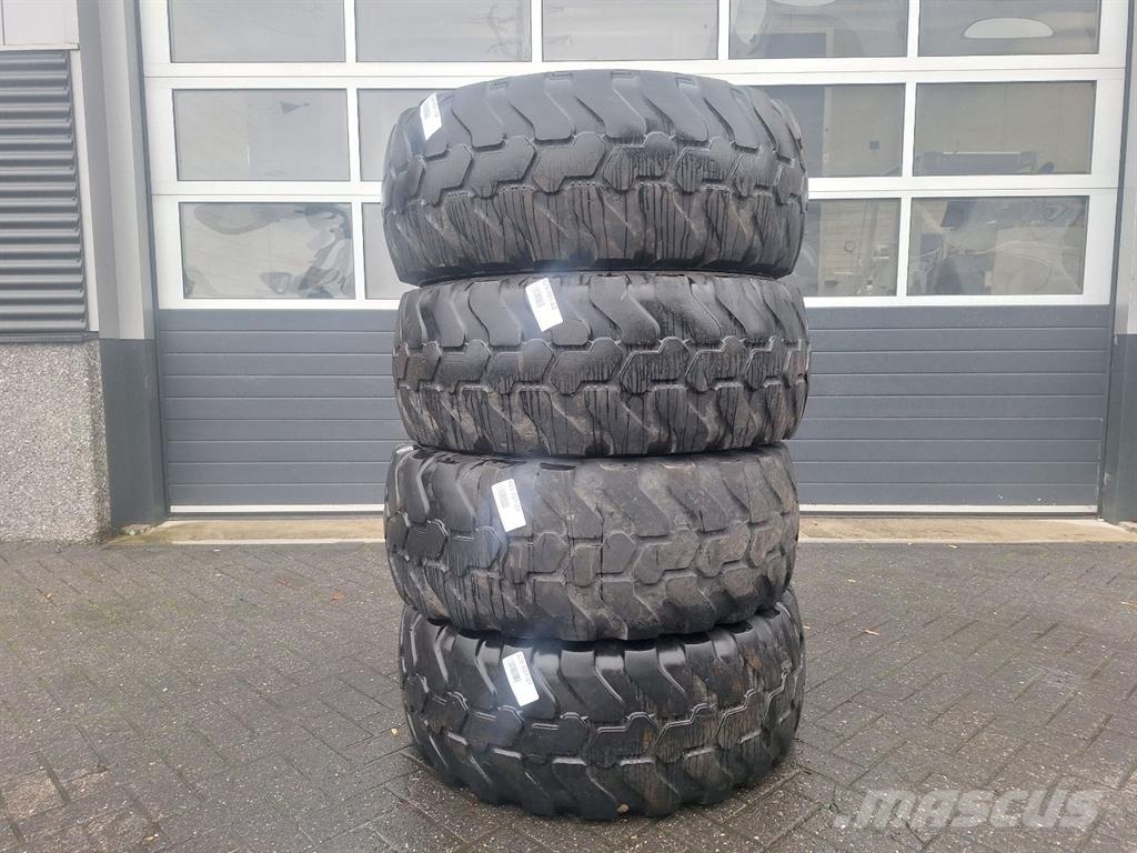 Schaeff SKL844-Mitas 405/70R20 (16/70R20)-Tire/Reifen/Band Gumiabroncsok, kerekek és felnik