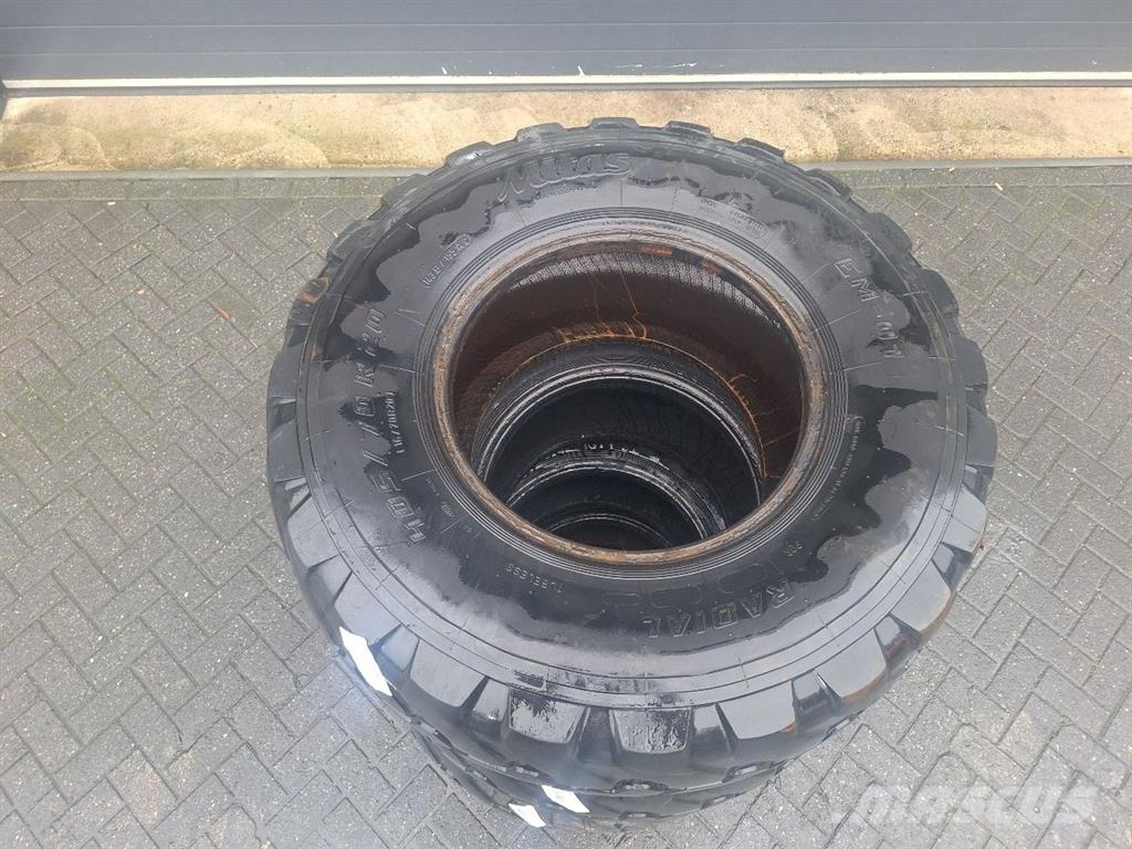 Schaeff SKL844-Mitas 405/70R20 (16/70R20)-Tire/Reifen/Band Gumiabroncsok, kerekek és felnik